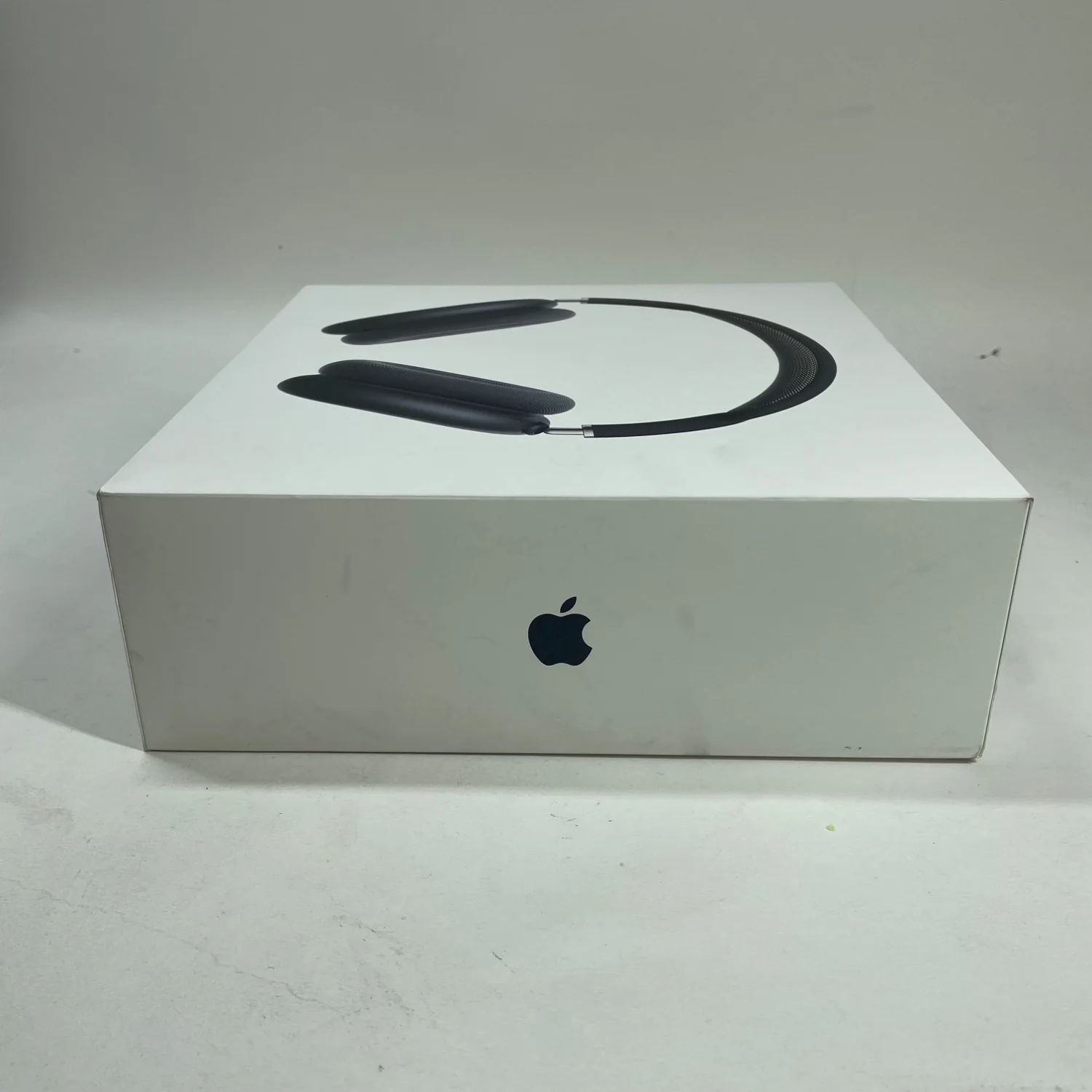 Apple AirPods Max Wireless Over-Ear Headphones Midnight MWW43AM/A - Image 13