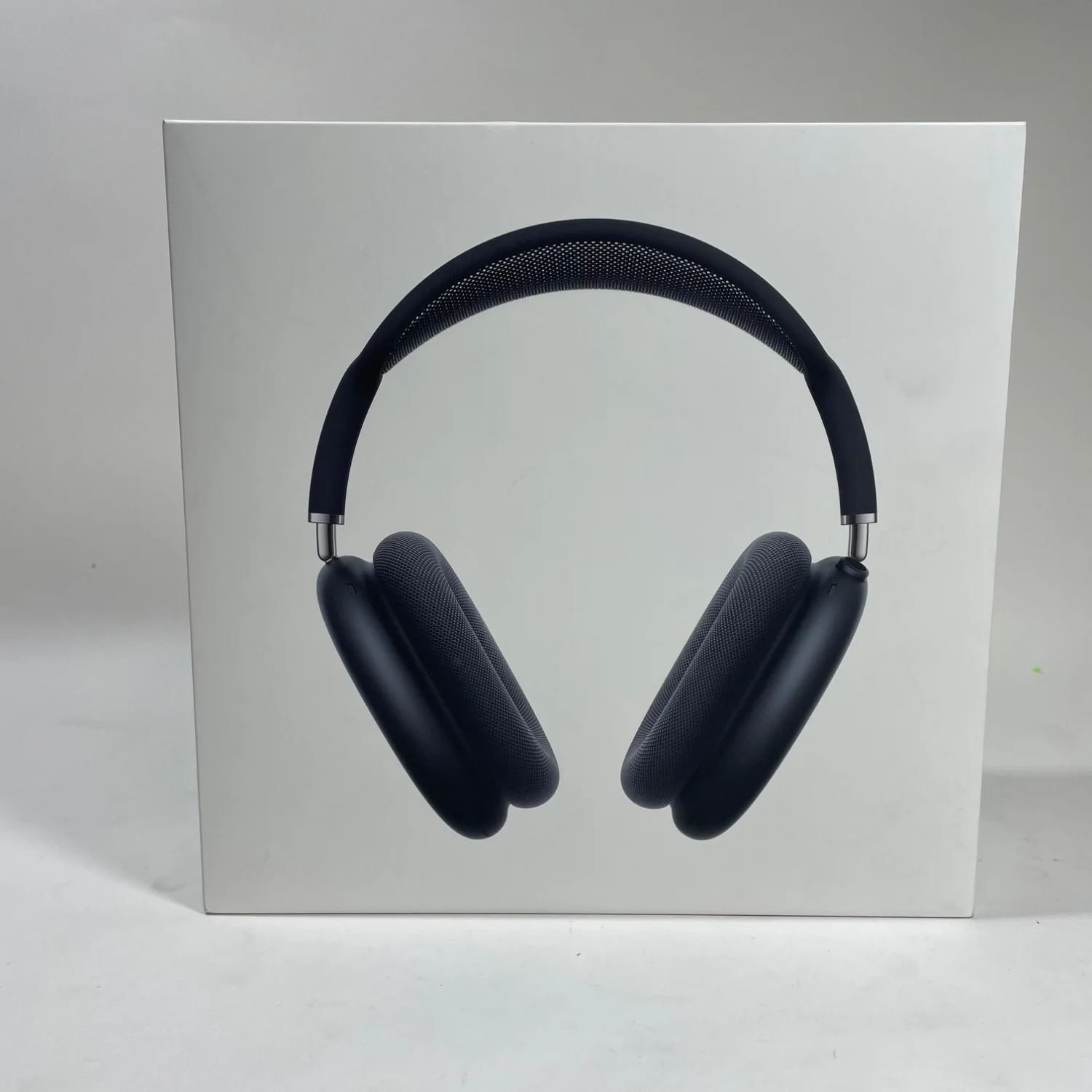 Apple AirPods Max Wireless Over-Ear Headphones Midnight MWW43AM/A - Image 8