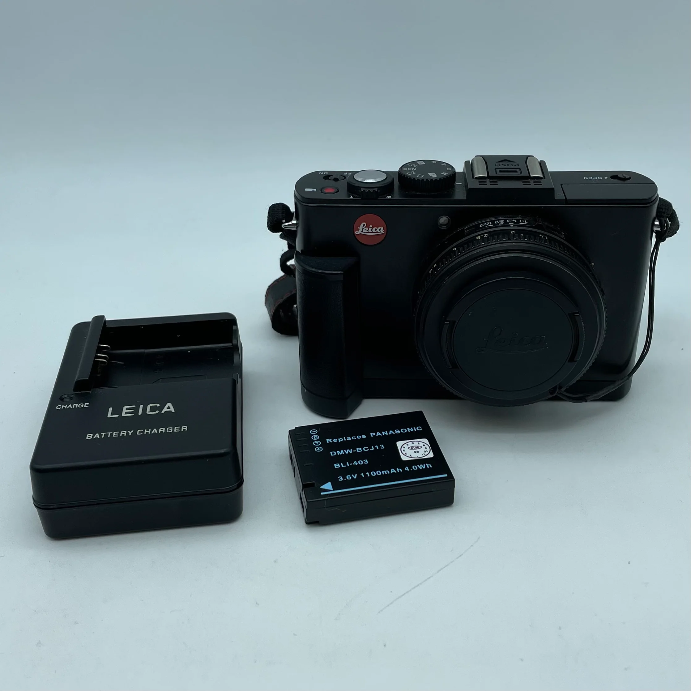 Leica D-Lux 6 18461 10.1MP Digital Camera - Image 7